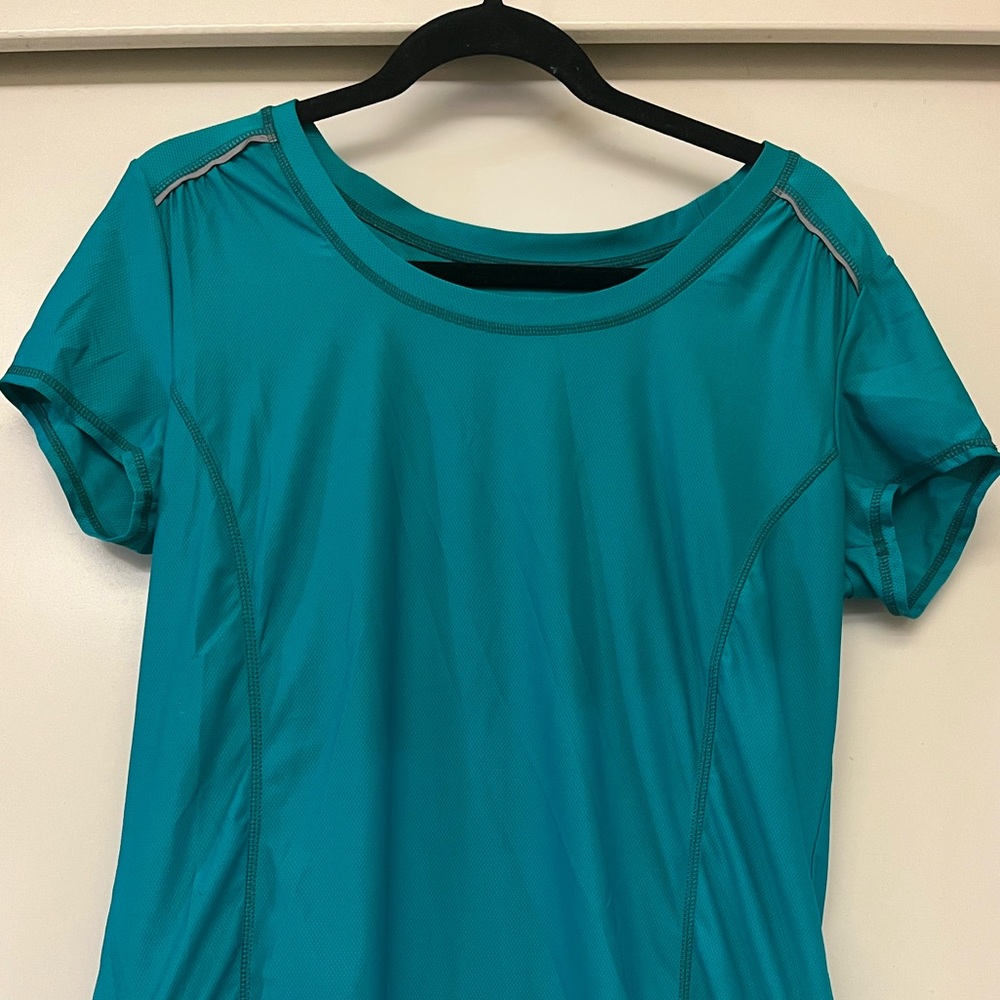 Athleta : Teal Green Short Sleeve Top with zippered back pocket
